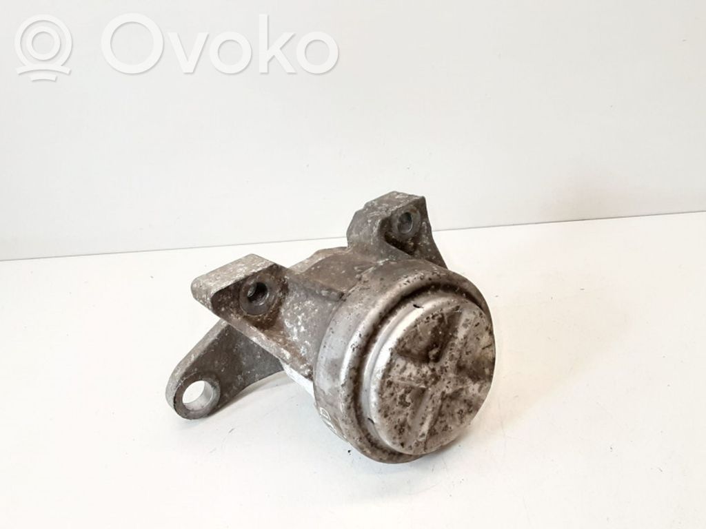 Ford Mondeo MK IV Engine mount bracket 