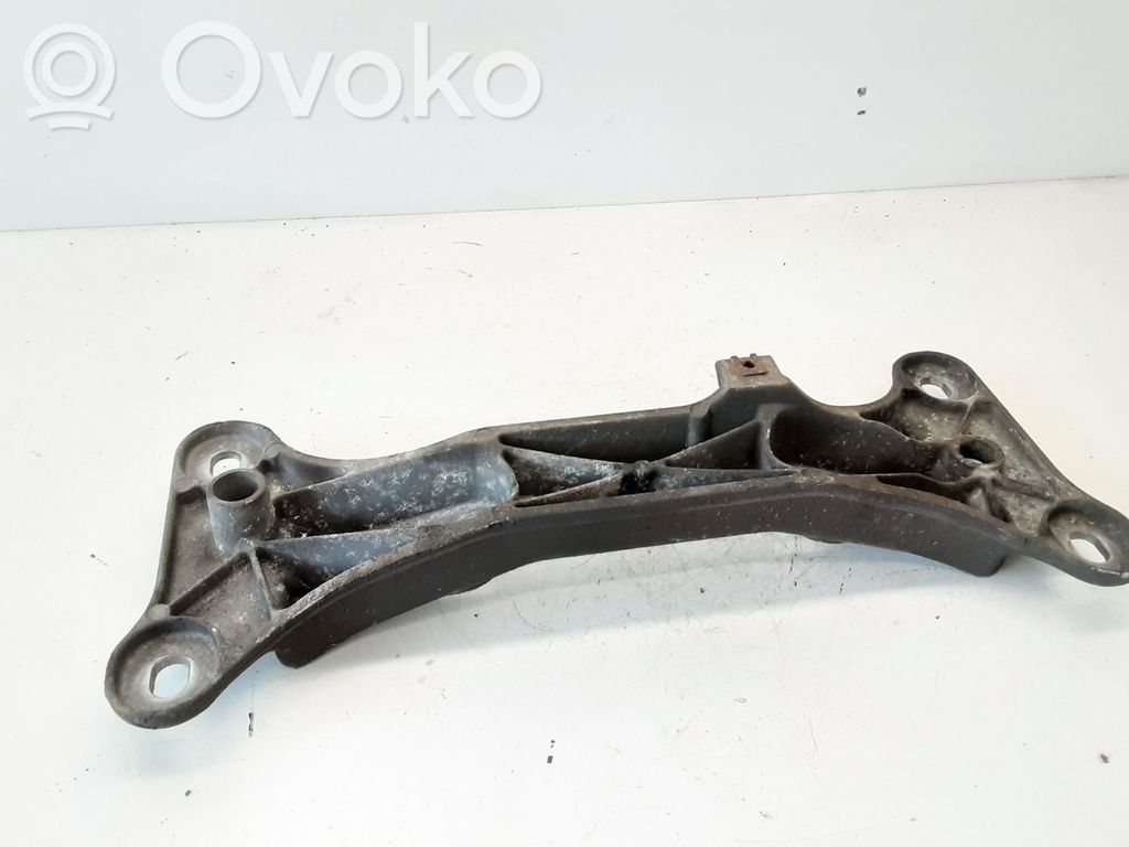 BMW 1 E81 E87 Gearbox mounting bracket 