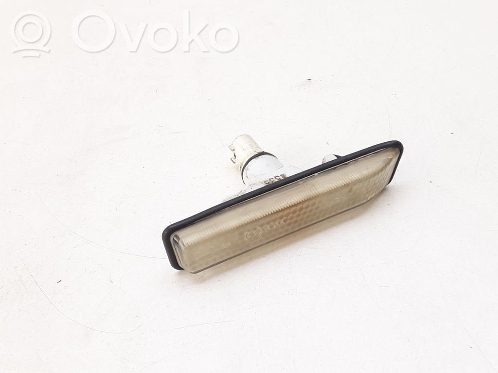 BMW X5 E53 Front fender indicator light 