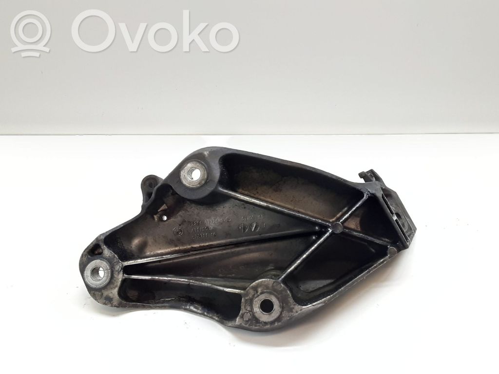 BMW X5 E70 Engine mounting bracket 
