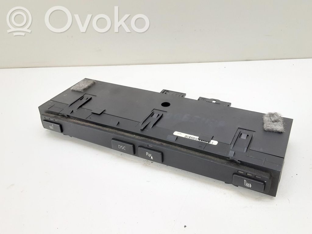 Parking (PDC) sensor switch   6949453