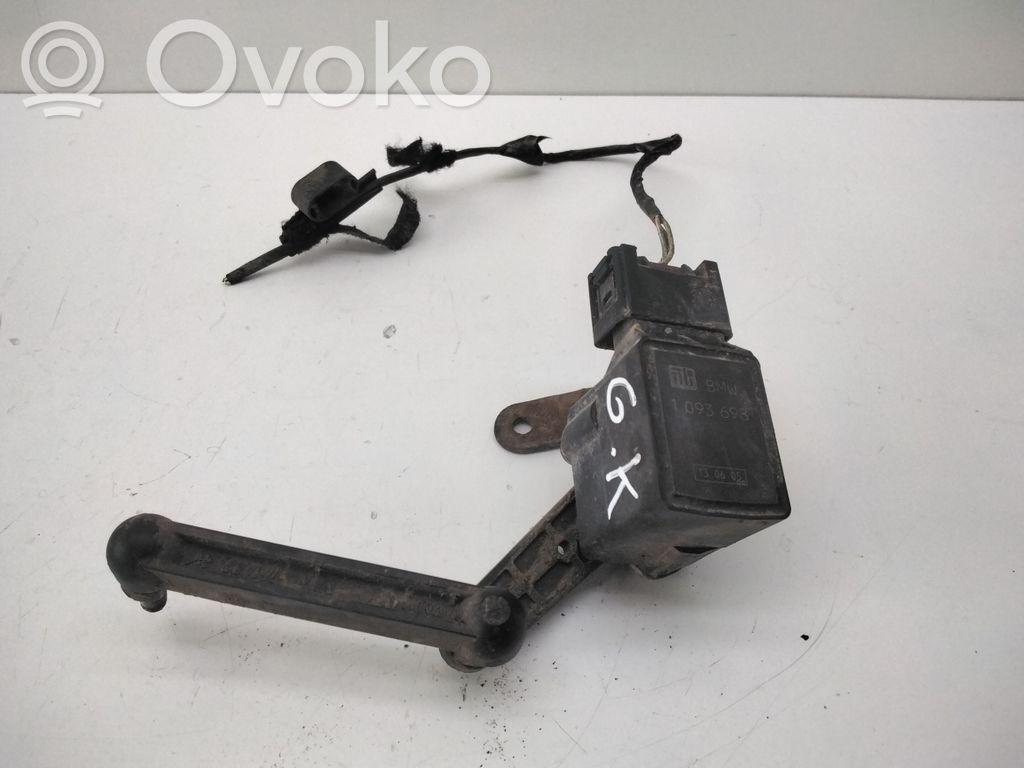 Headlight/headlamp level sensor   1093698