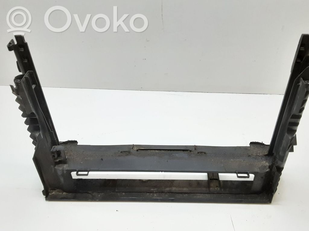 Radiatoru panelis   7787443