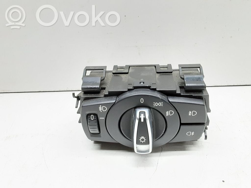 Light switch   9169405