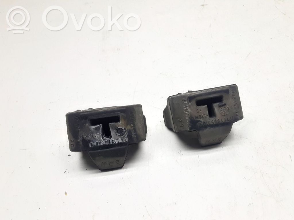 Fixation de radiateur   7805310,17117805310