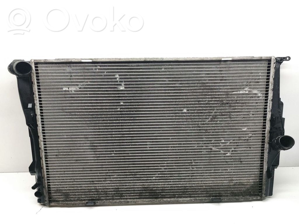 BMW 1 E81 E87 Dzesēšanas šķidruma radiators 