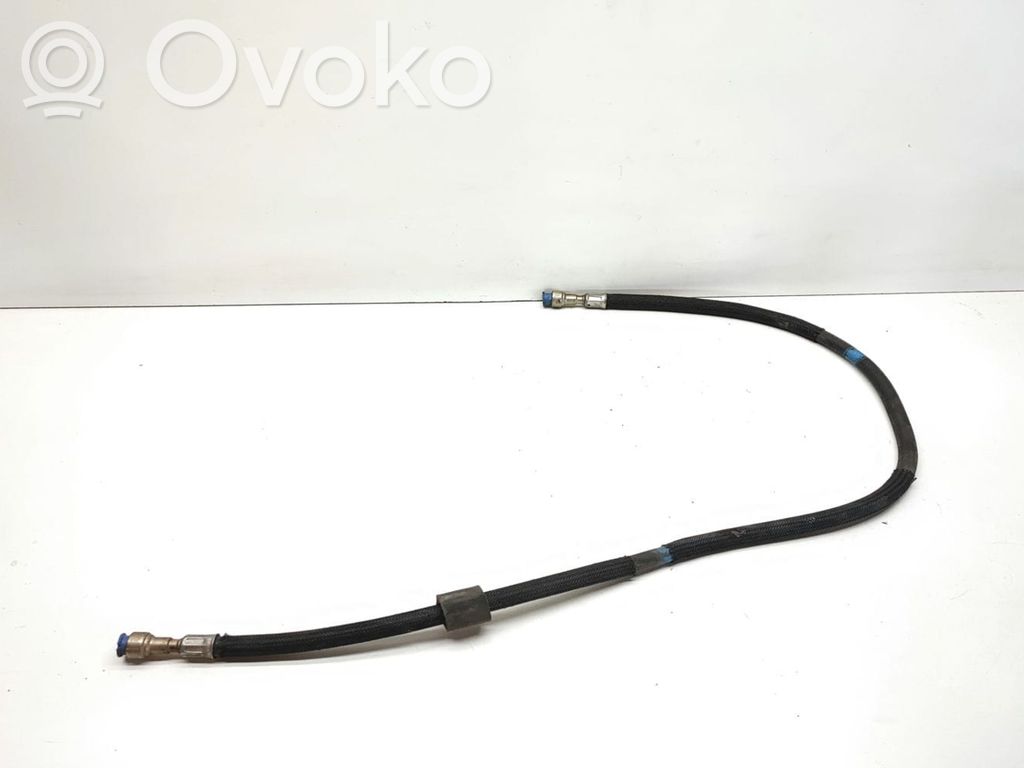 BMW 3 E90 E91 Fuel line pipe 