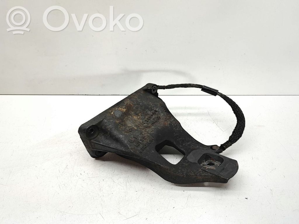 Engine mounting bracket   6769260