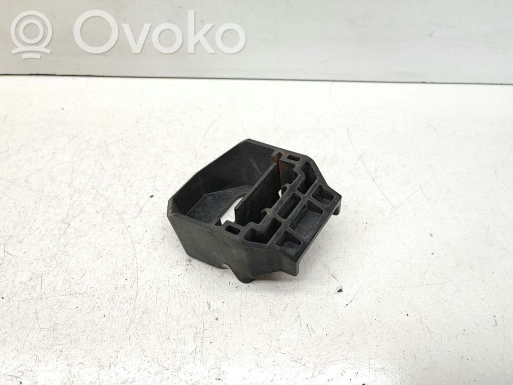 BMW 3 E92 E93 Radiator mount bracket 