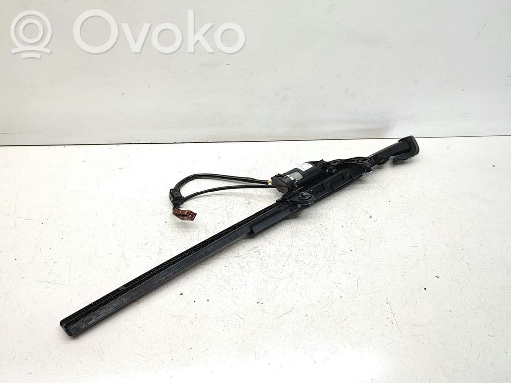 BMW 3 E92 E93 Turvavyön säätömoottori 