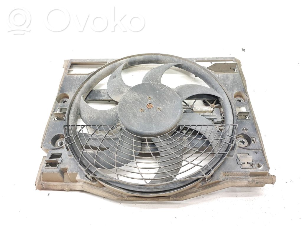 BMW 3 E46 Elektrisks radiatoru ventilators 