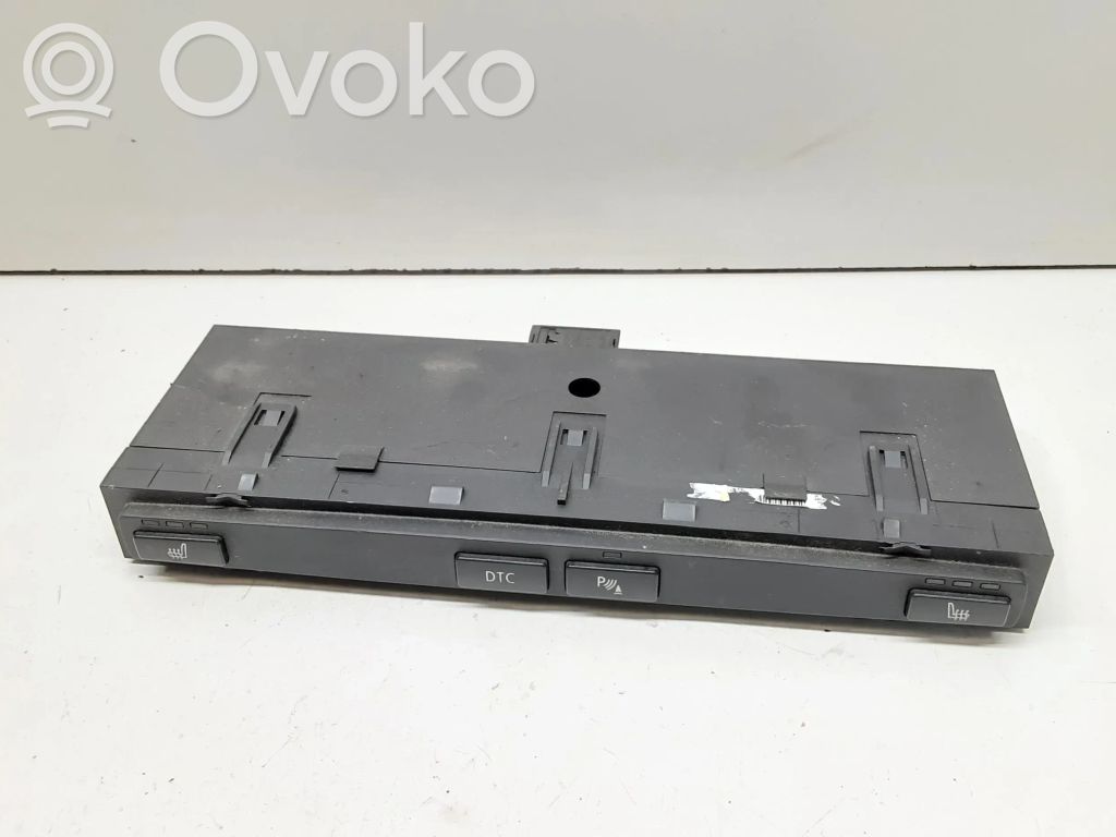 Seat heating switch   1383725