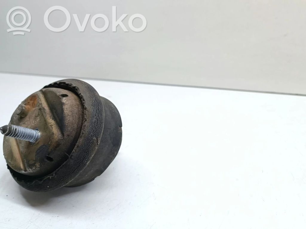 Engine mount bracket   1095444,22111095444
