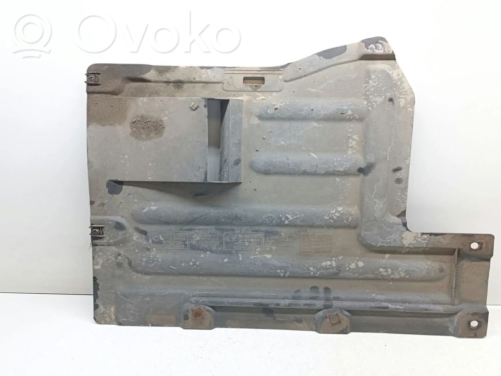 Placa protectora del centro/medio   7167810,51757167810