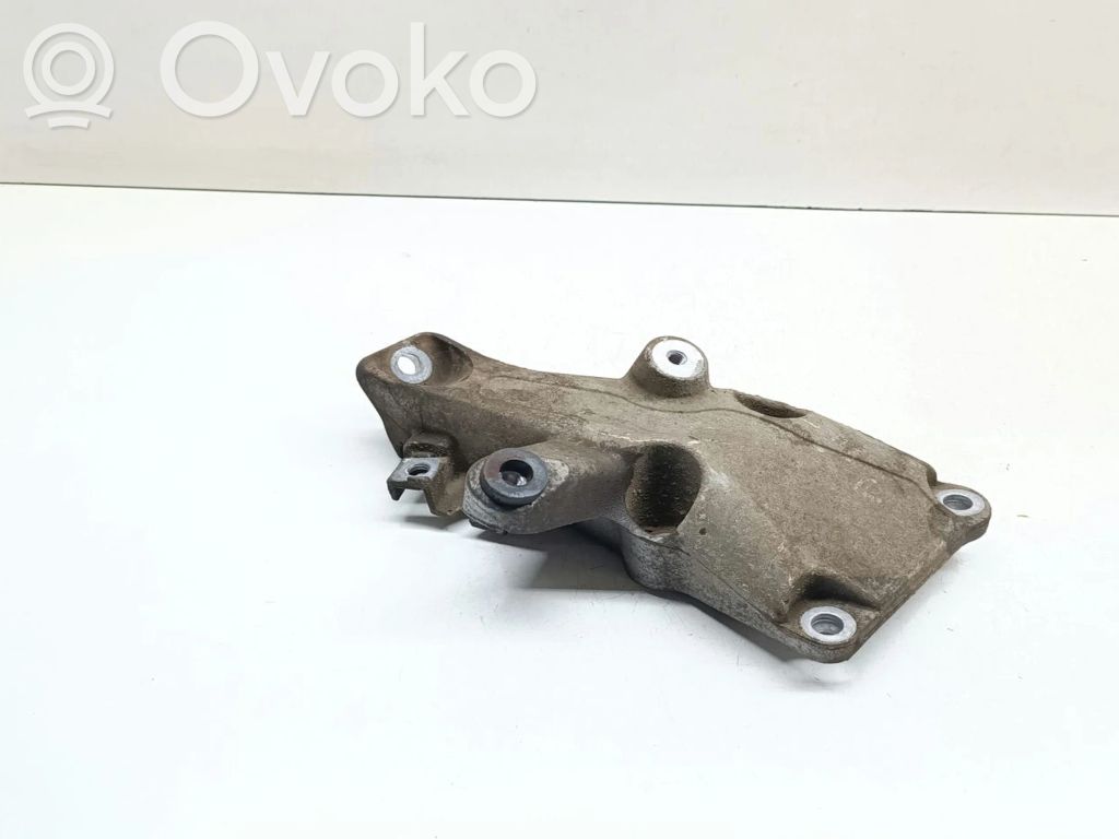 BMW 1 E82 E88 Engine mounting bracket 