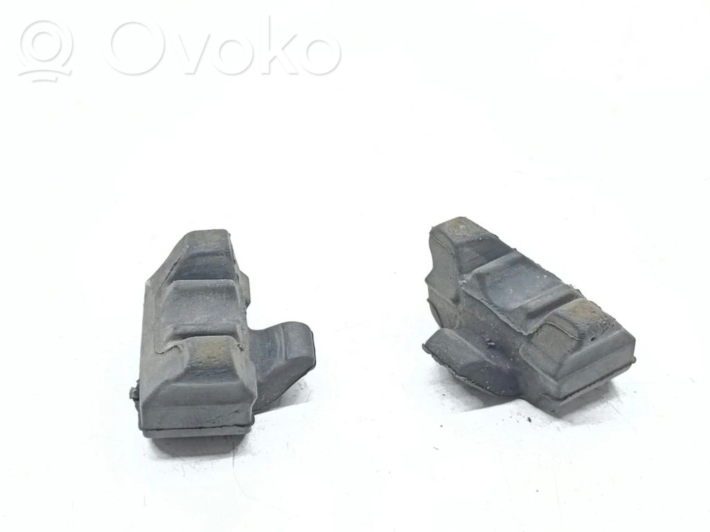 Fixation de radiateur   7805310,17117805310