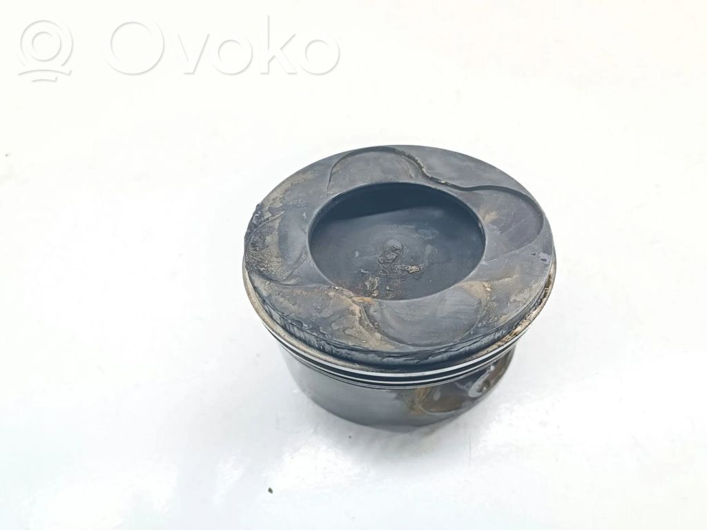 BMW 3 E92 E93 Piston 