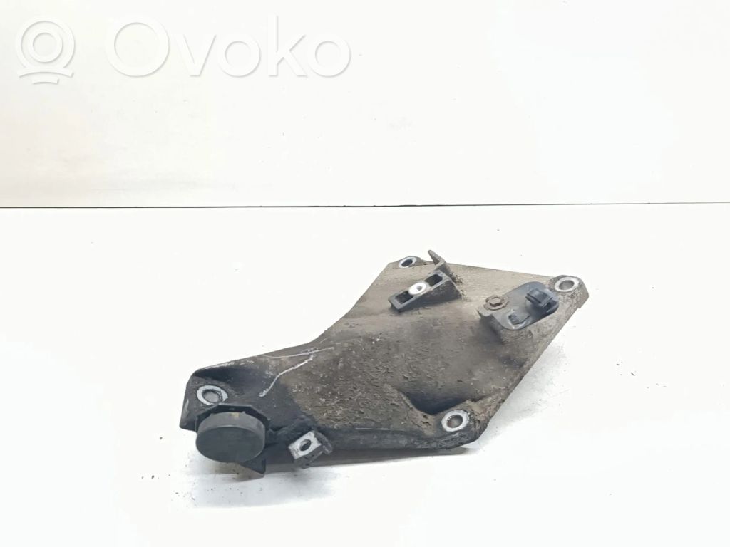BMW 3 E90 E91 Engine mounting bracket 