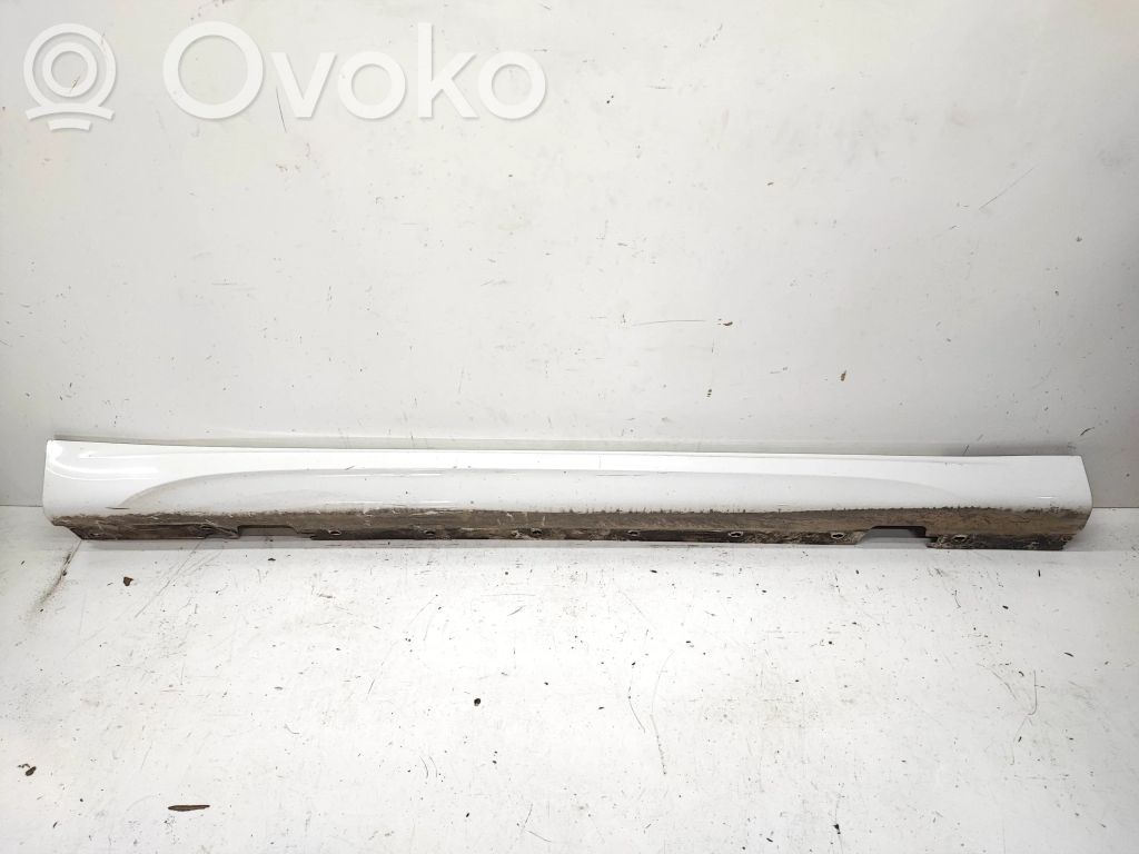 BMW X1 E84 Порог 