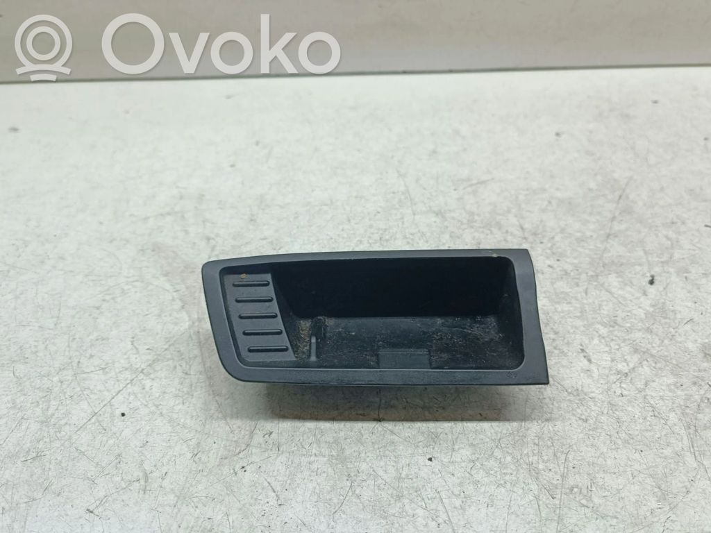 BMW 3 E92 E93 Aschenbecher vorne 
