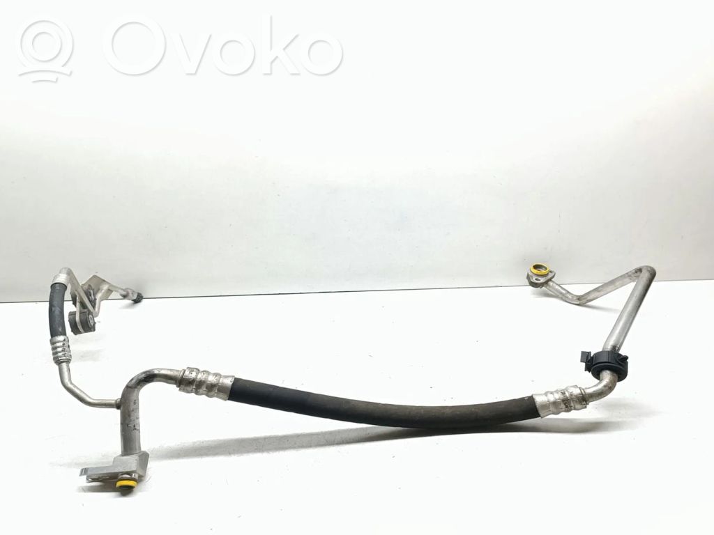 BMW 5 E60 E61 Ilmastointilaitteen putki (A/C) 