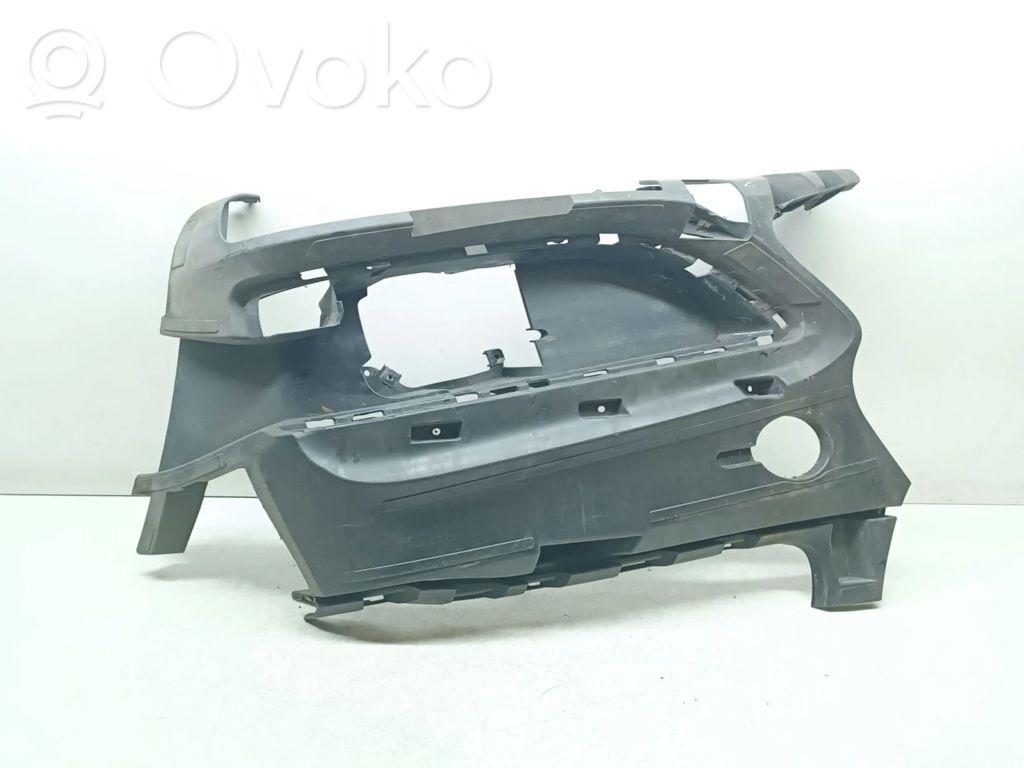 BMW 2 F46 Front bumper mounting bracket 