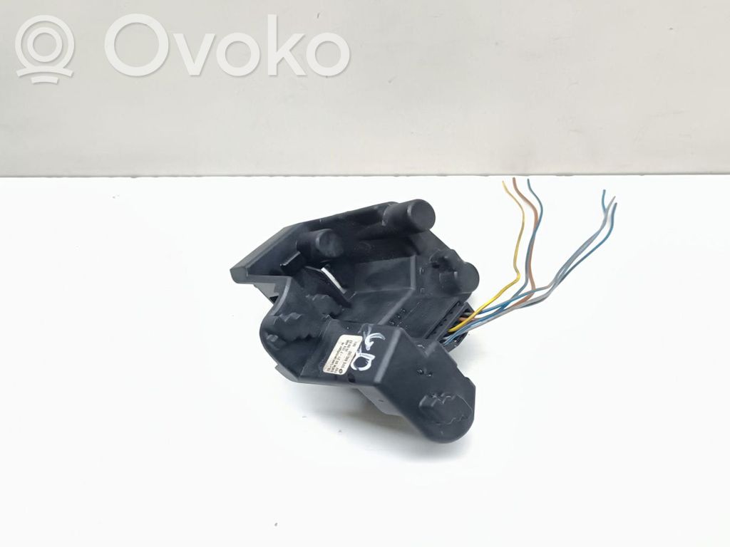 BMW 3 E92 E93 Tail light bulb cover holder 