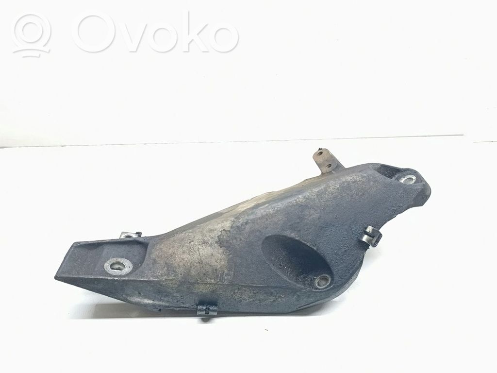 BMW X5 E70 Engine mounting bracket 