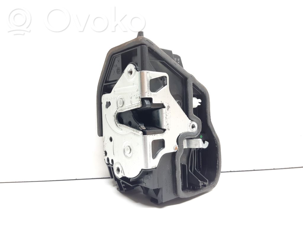 BMW 5 E60 E61 Zamek drzwi przednich 