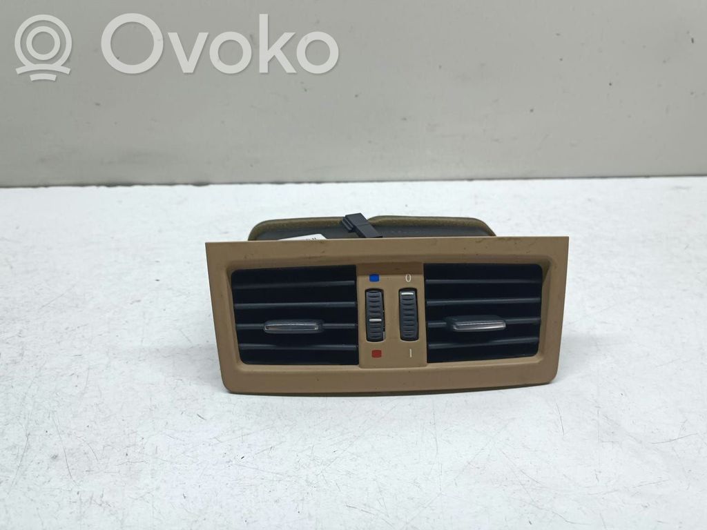 BMW 3 E90 E91 Oro grotelės gale 