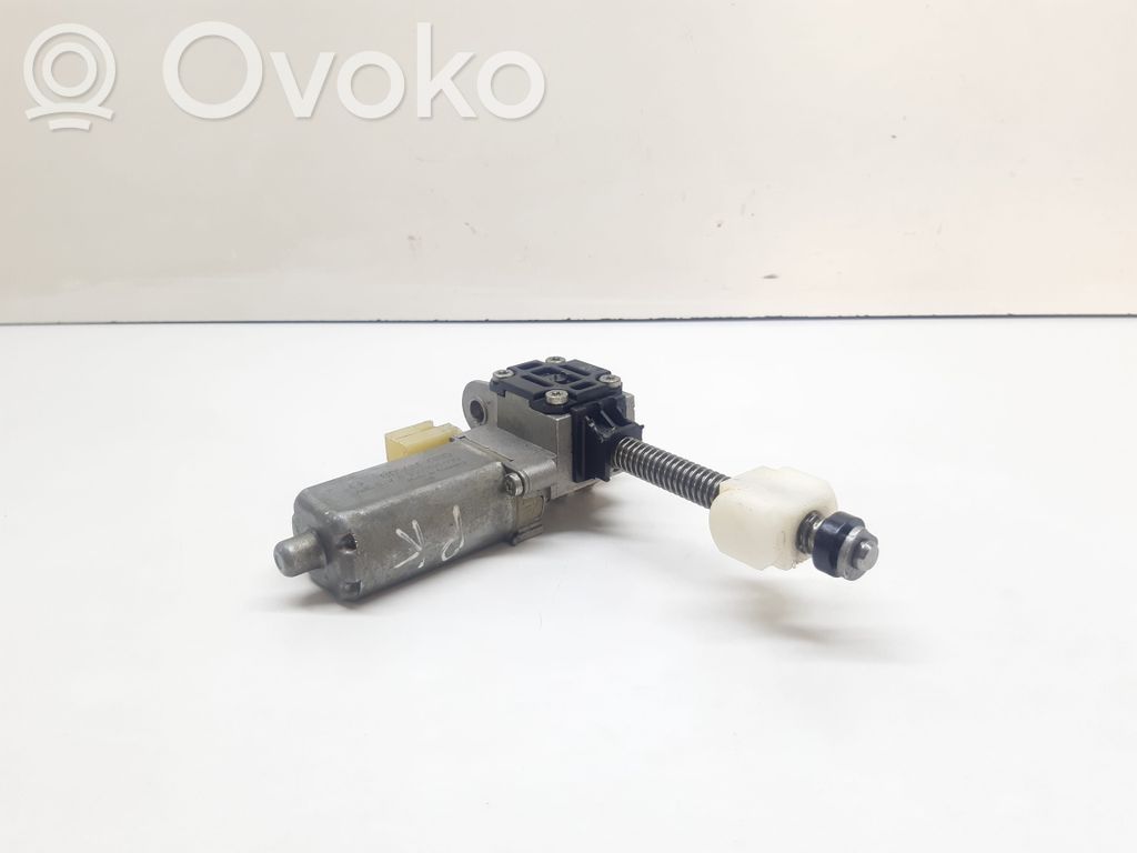 BMW 7 E65 E66 Istuimen säätömoottori 
