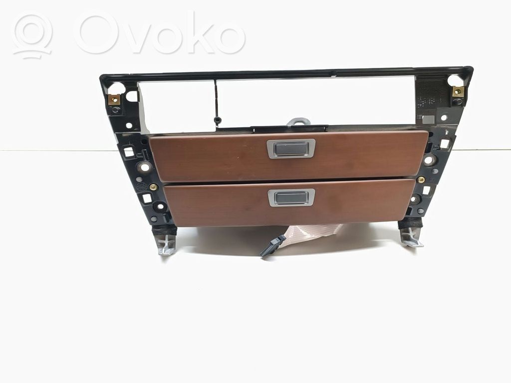 BMW 7 E65 E66 Glove box 