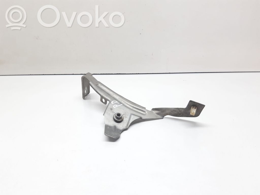 Fender mounting bracket   7161452,51647161452