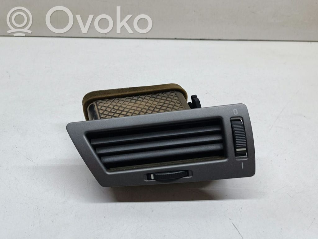 BMW 7 E65 E66 Šoninės oro grotelės 