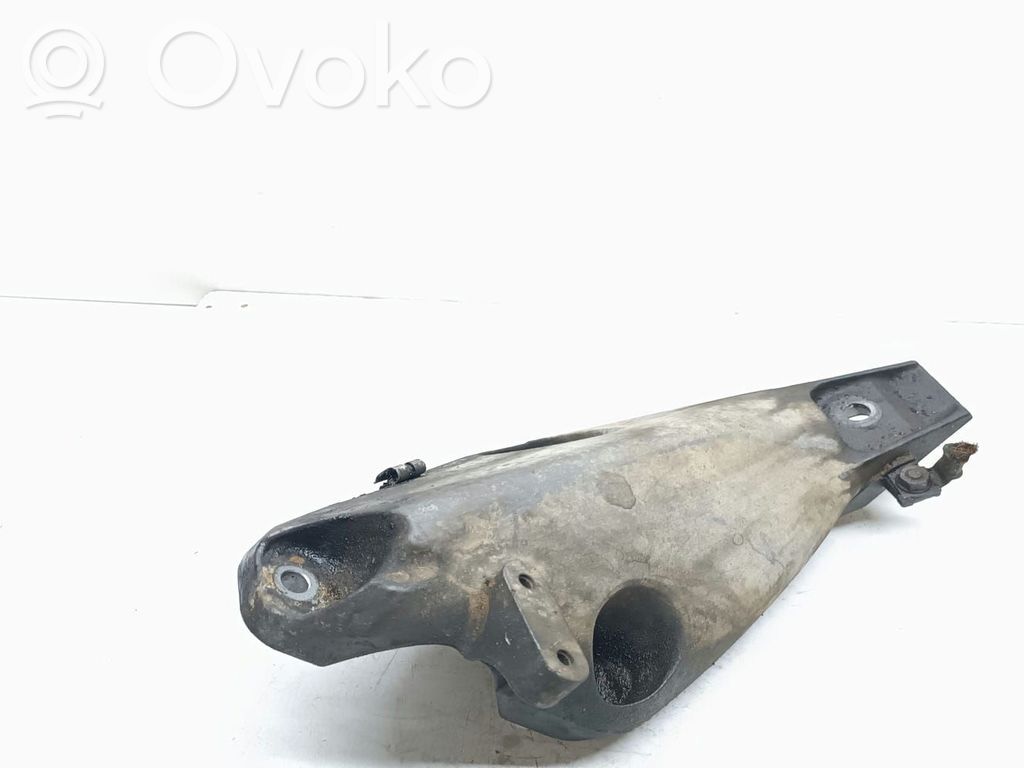 BMW X5 E70 Engine mounting bracket 