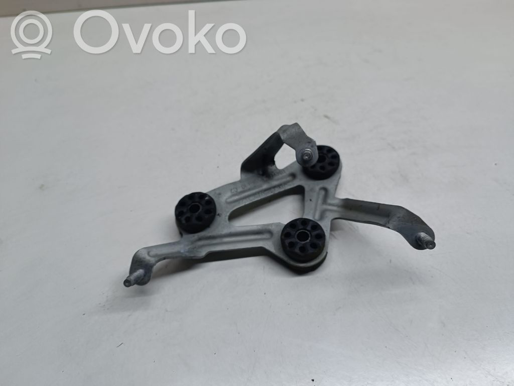 BMW 3 E90 E91 ABS-pumpun kiinnike 