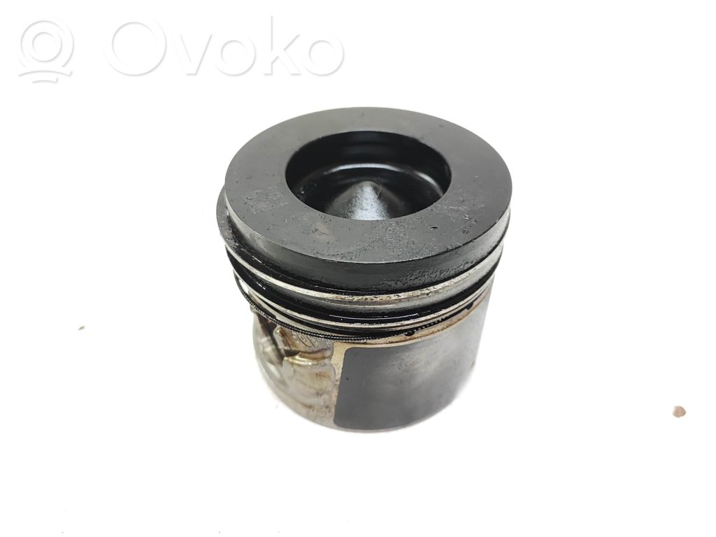 BMW X3 F25 Piston 