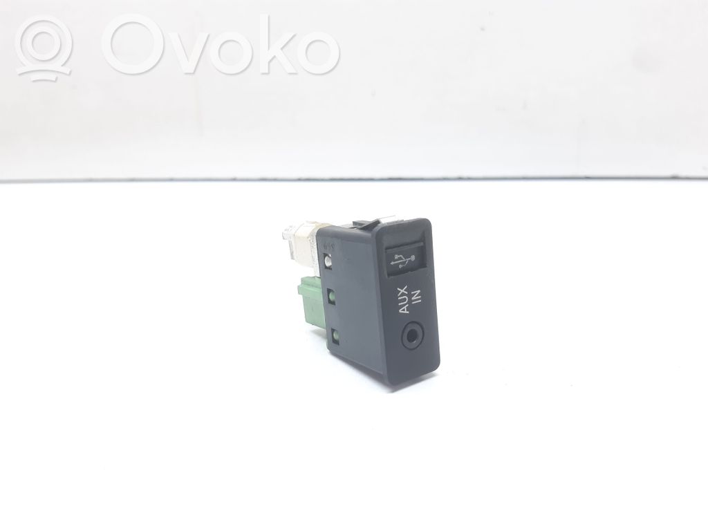 BMW X6 M AUX in-socket connector 