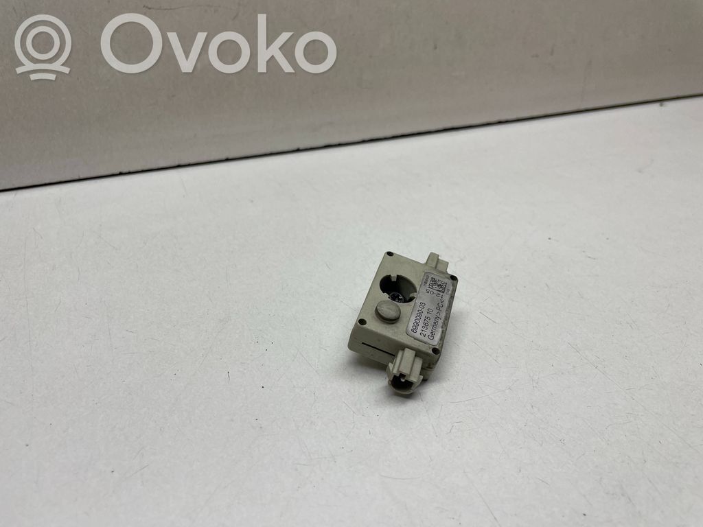 BMW X3 E83 Amplificator antenă aeriană 