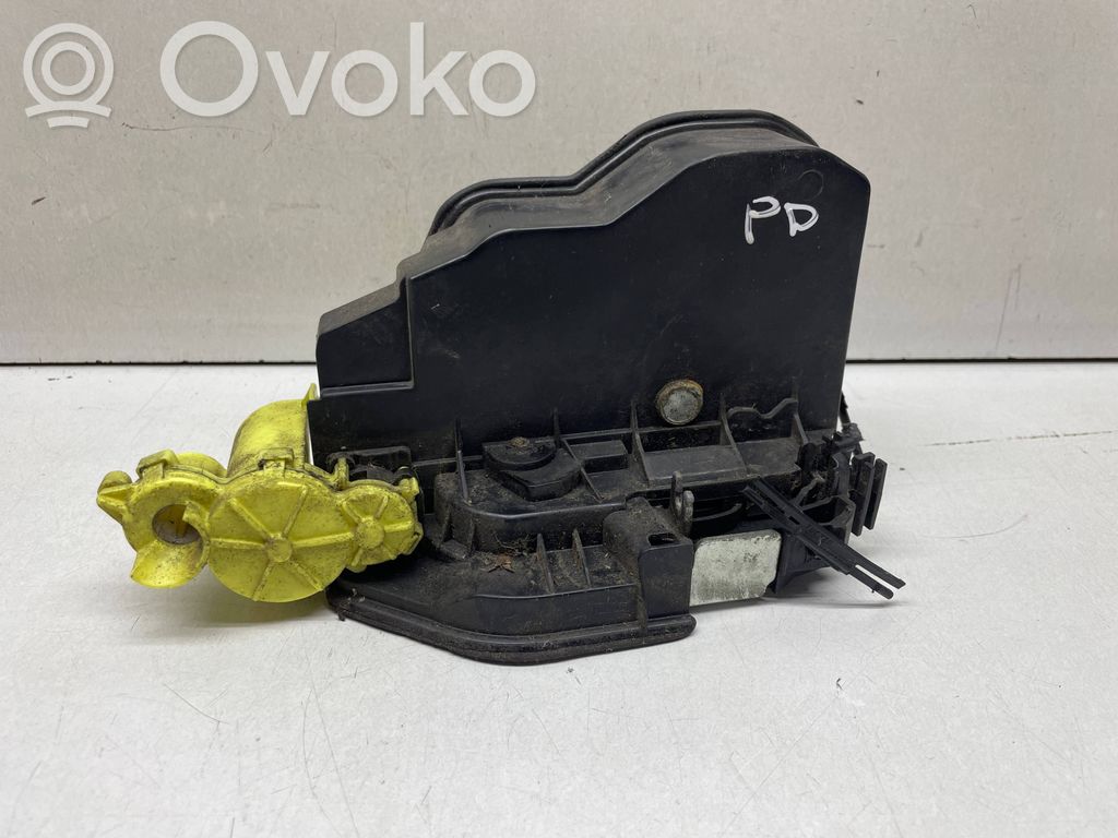 BMW X3 F25 Serratura portiera anteriore 