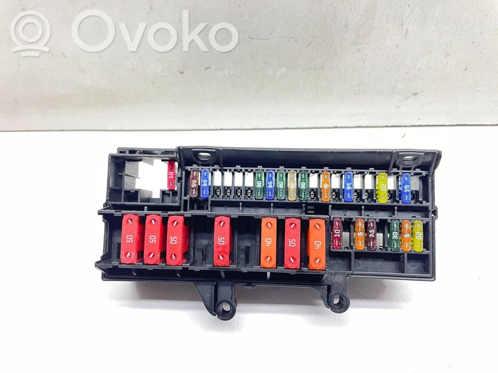 Module de fusibles   18560