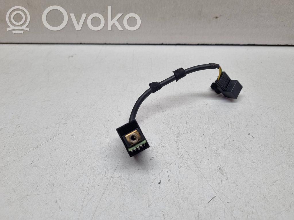 Audi A4 S4 B8 8K AUX-Anschluss 
