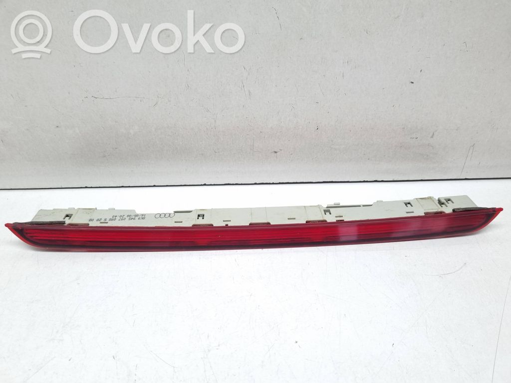 Audi A4 S4 B8 8K Kolmas/lisäjarruvalo 