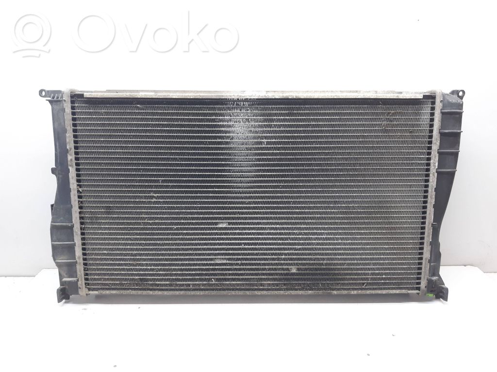 BMW 3 E90 E91 Dzesēšanas šķidruma radiators 