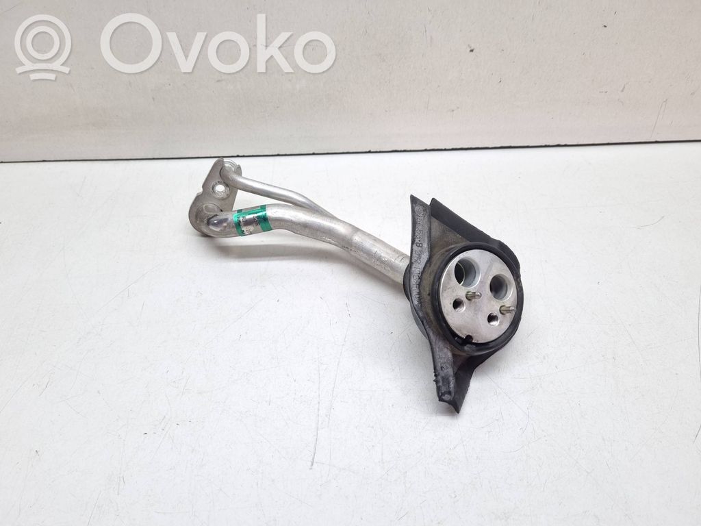 BMW X3 E83 Ilmastointilaitteen putki (A/C) 