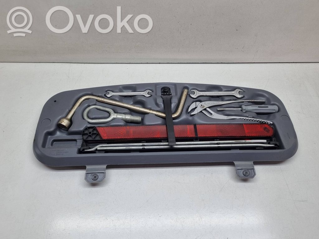 BMW 3 E46 Tool box 