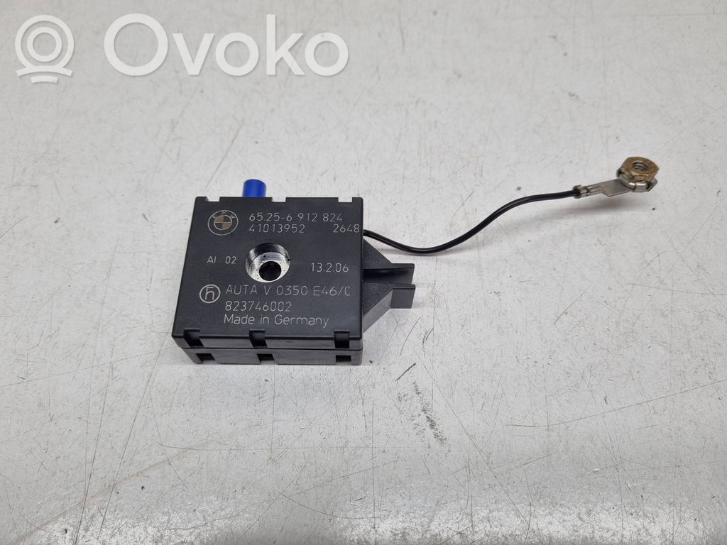 BMW 3 E46 Antenos stiprintuvas 