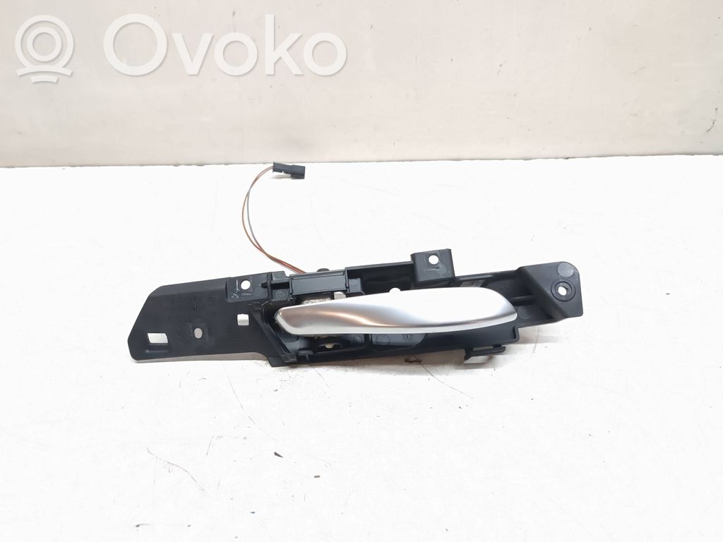 BMW X5 E70 Manecilla interna puerta trasera 