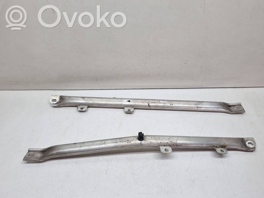 BMW X3 F25 Alte piese compartiment motor 