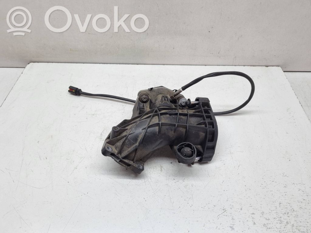 BMW X3 F25 Alte piese compartiment motor 